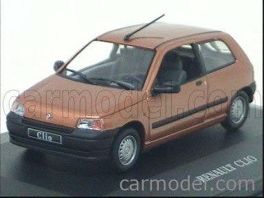 GEZOCHT; Renault clio 1:43 van universal hobbies, Hobby en Vrije tijd, Ophalen of Verzenden, Zo goed als nieuw, Auto, Overige merken