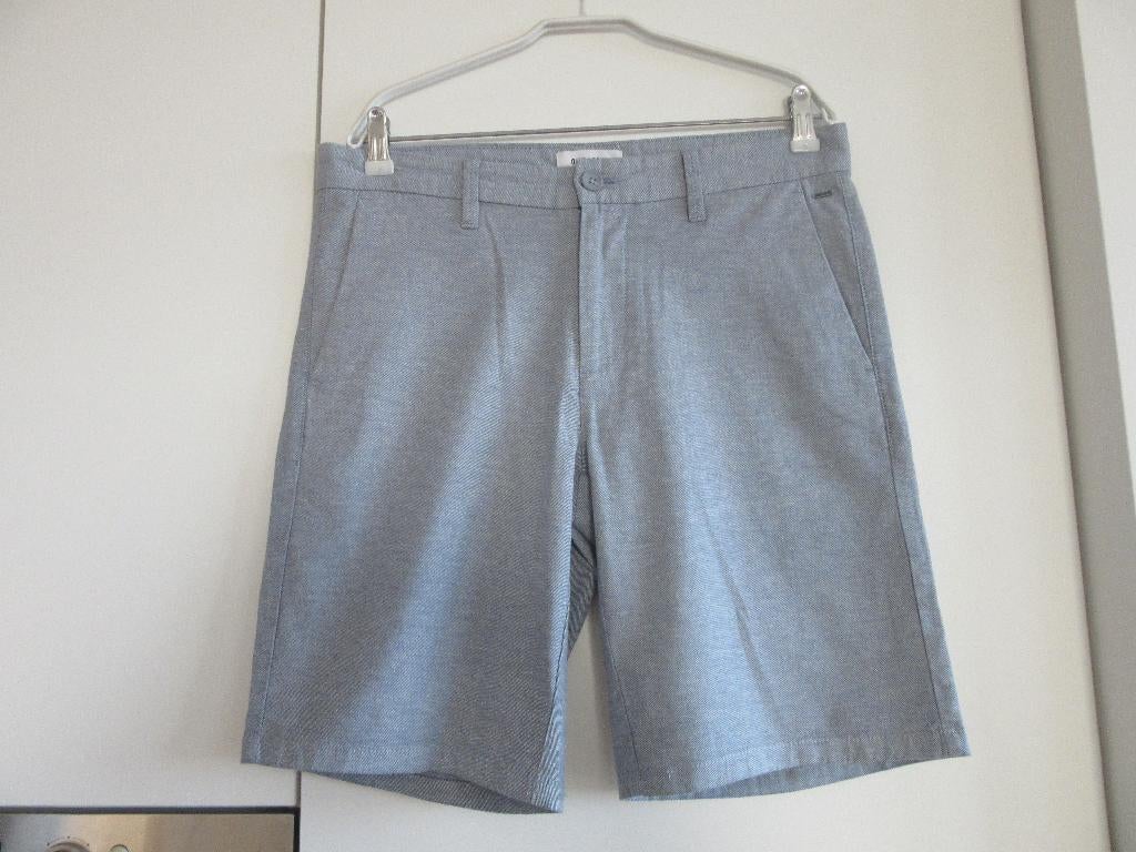 Broek korte broek merk ONLY&SONS maat medium lichtblauw, Kleding | Heren, Broeken en Pantalons, Ophalen of Verzenden, Gedragen