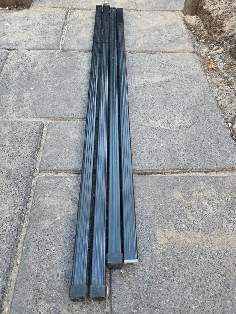 Thule dakdragers 2 sets 127cm en 120cm, Auto diversen, Ophalen of Verzenden, Gebruikt