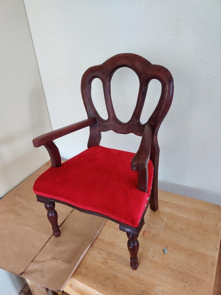 Antieke poppenstoel met rode bekleding, Ophalen of Verzenden