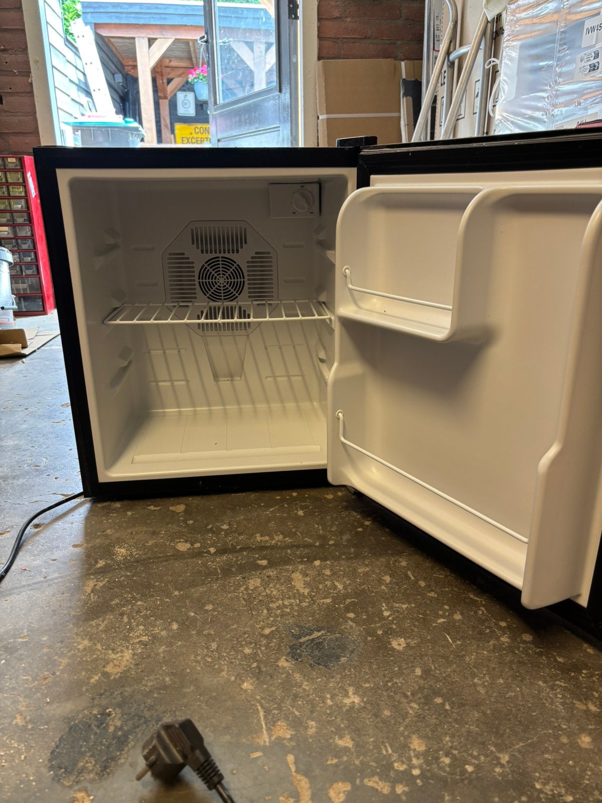 mini koelkast 38 liter, Ophalen, Zonder vriesvak, Minder dan 45 cm, Minder dan 85 cm