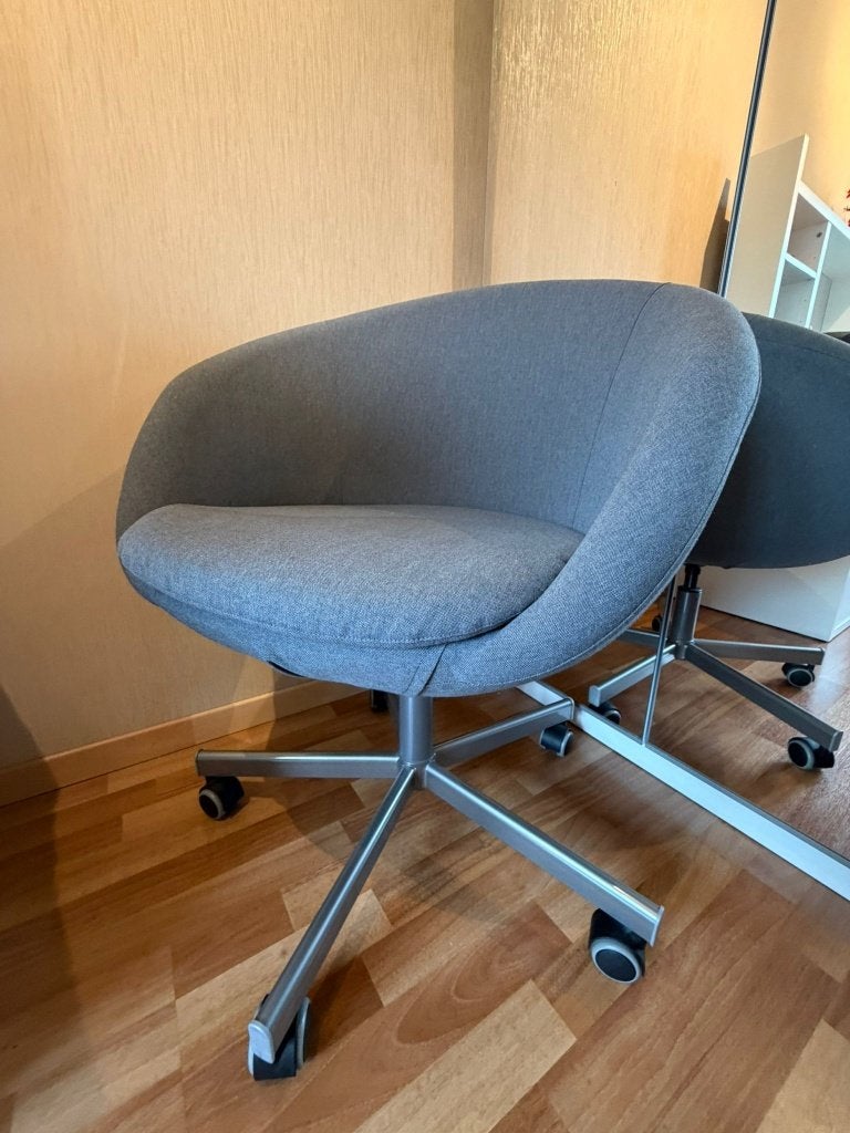 IKEA SKRUVSTA bureaustoel – Vissle grijs – zo goed als nieuw, Huis en Inrichting, Bureaustoelen, Ophalen, -, -, Zo goed als nieuw