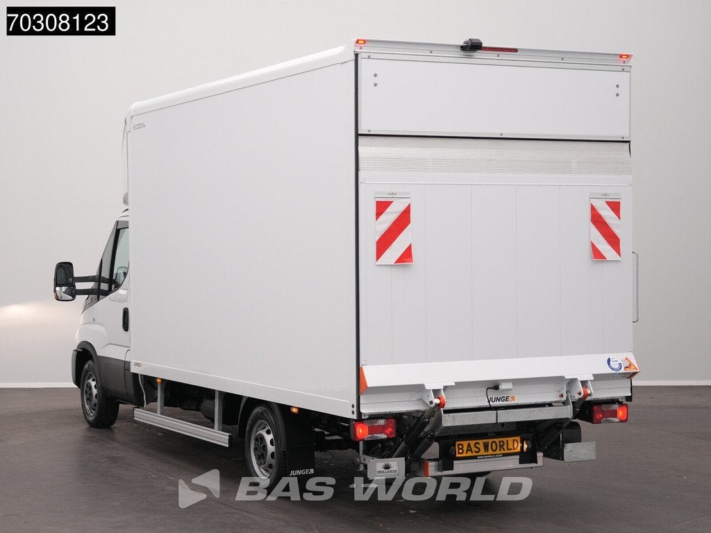 Iveco Daily 35S18 3.0L Automaat Laadklep 180PK Bakwagen ACC, Auto's, Automaat, Stof, Euro 6, 4 cilinders
