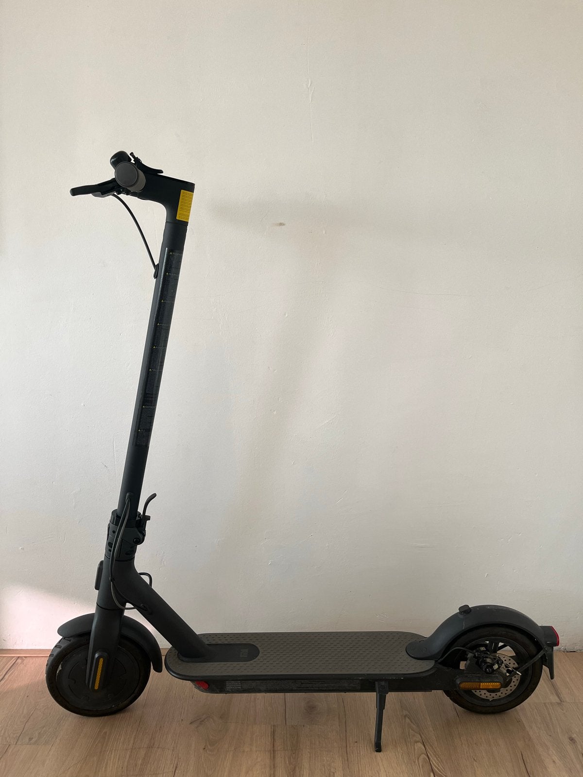 Xiaomi Mi Electric Scooter Essential (DDHBC08NEB, 2022), Ophalen, Gebruikt, Elektrische step (E-scooter)
