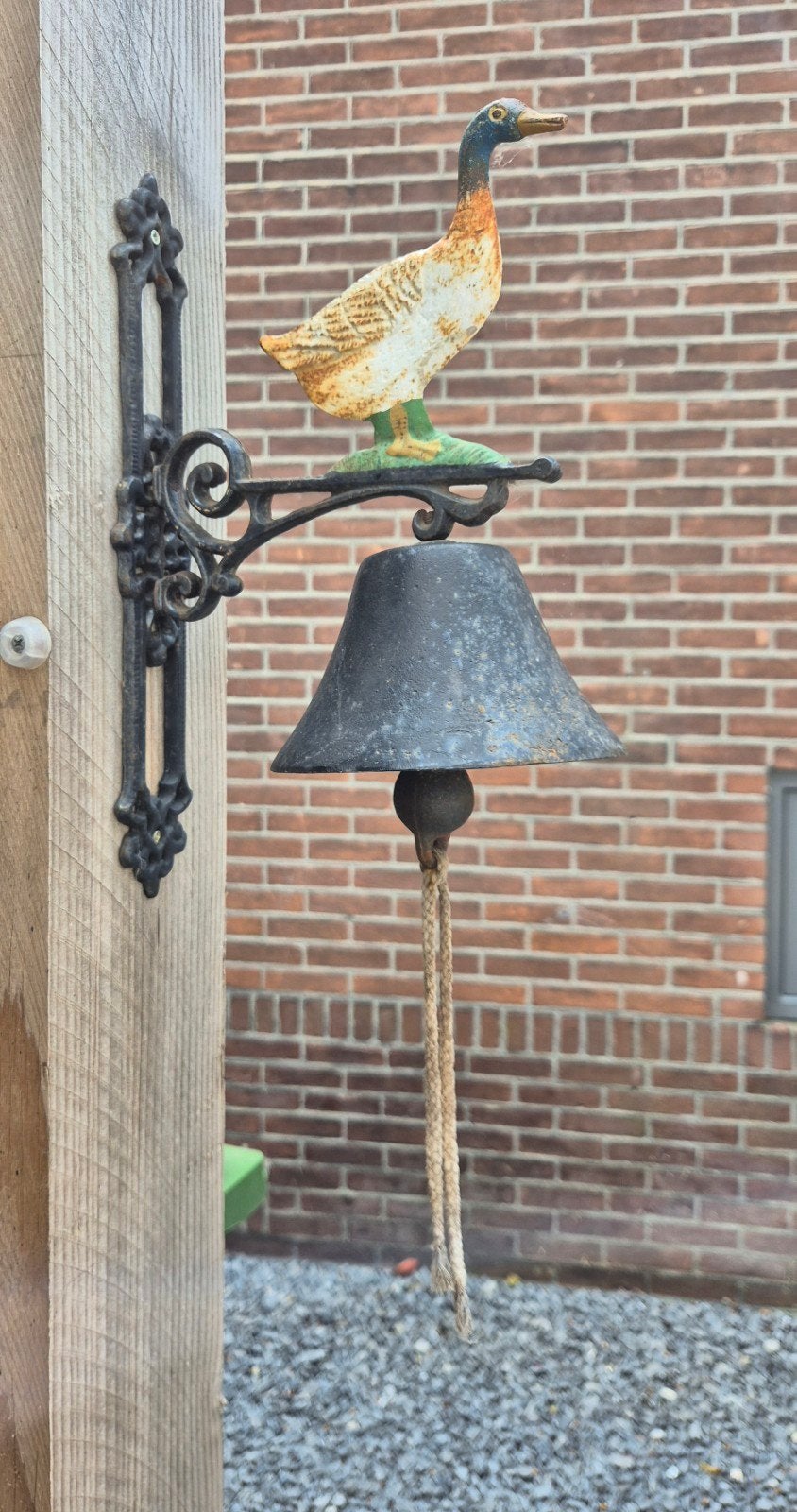 Authentieke gietijzeren gevelbel met eend

​Gezellige gietij, Ophalen
