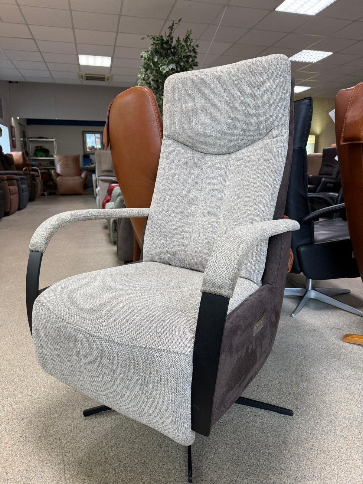 Luxe Montel sta op stoel relax fauteuil gratis bezorging