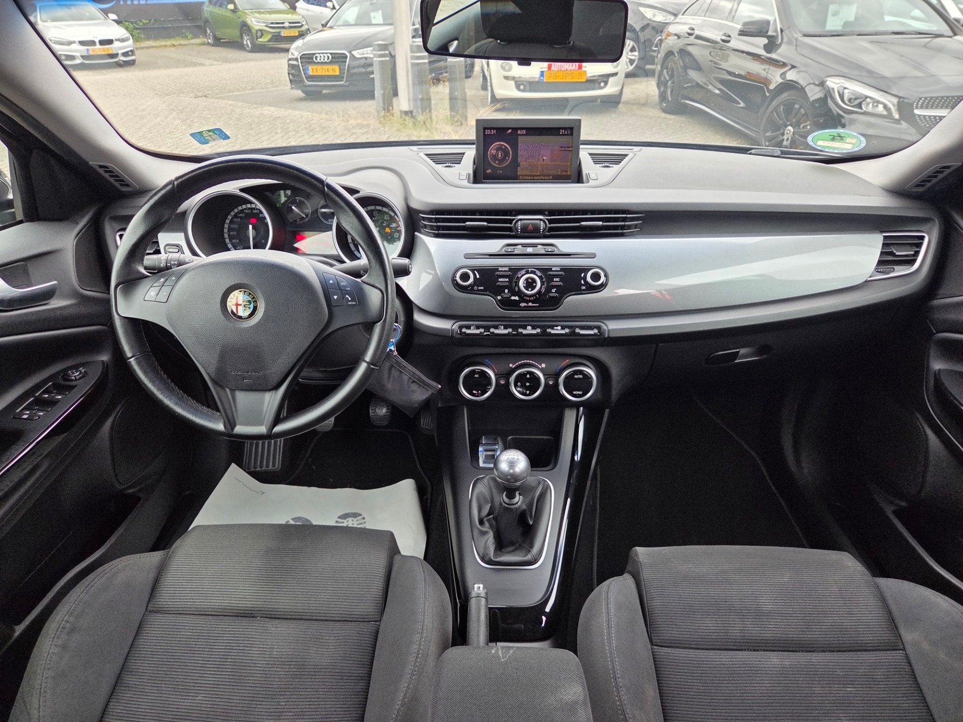 Alfa Romeo Giulietta 1.4 T Business Executive/NAVI/CRUIS, Auto's, Voorwielaandrijving, Euro 5, Gebruikt, 4 cilinders