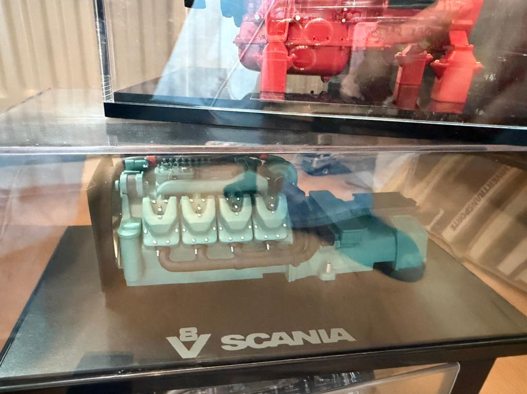 Verzameling Scania Motoren, Verzenden
