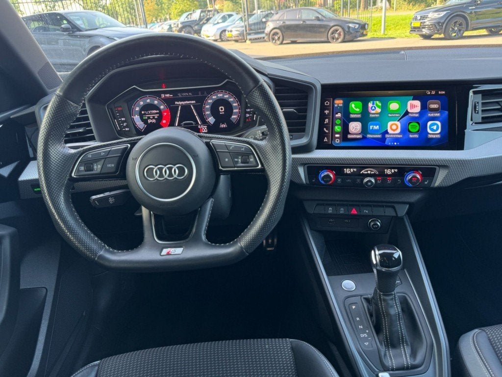 Audi A1 35 TFSI 3x S-line Carplay Stoelverw Afgevlakt stuurw, Auto's, Euro 6, 4 cilinders, 181 pk, Bedrijf