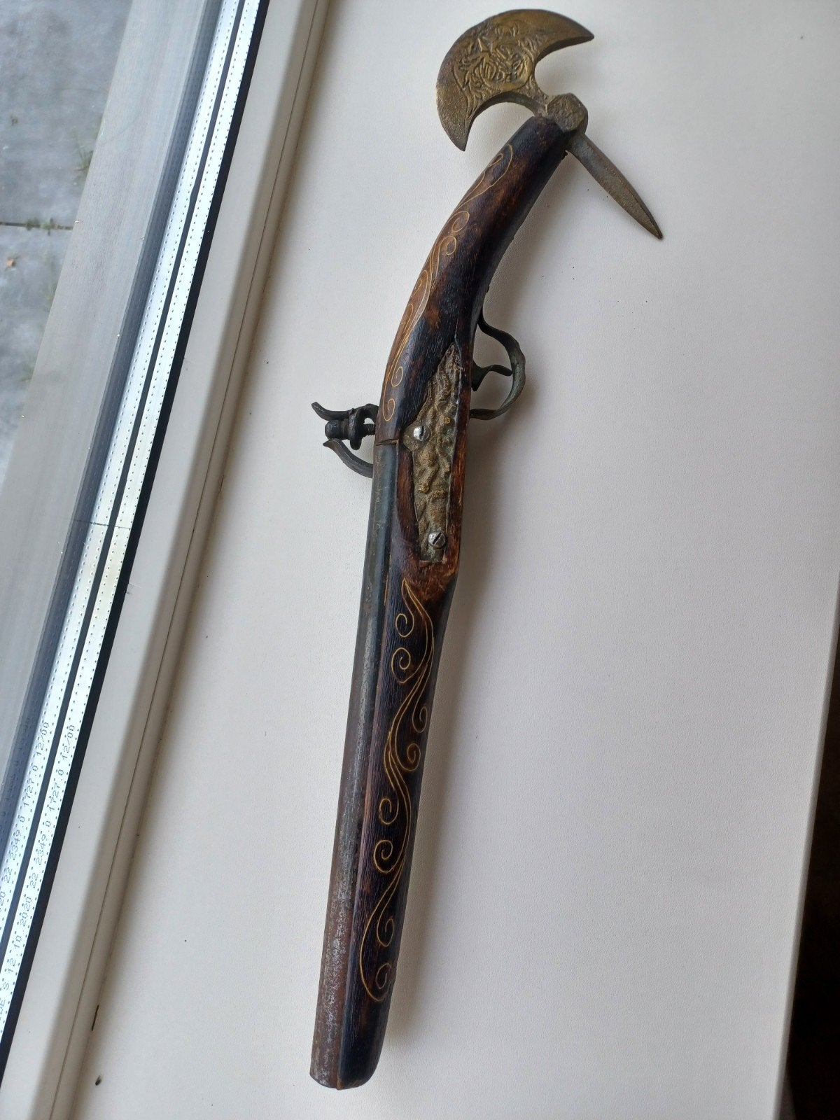 Decoratieve Flintlock Pistool met Bijl, Ophalen