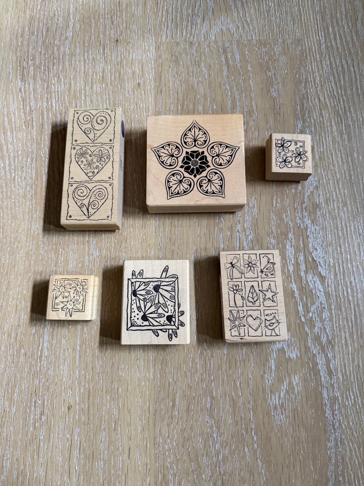 Magenta stempels - Posthumus Amsterdam (6 stuks), Hobby en Vrije tijd, Ophalen of Verzenden, Gebruikt, Houten stempel