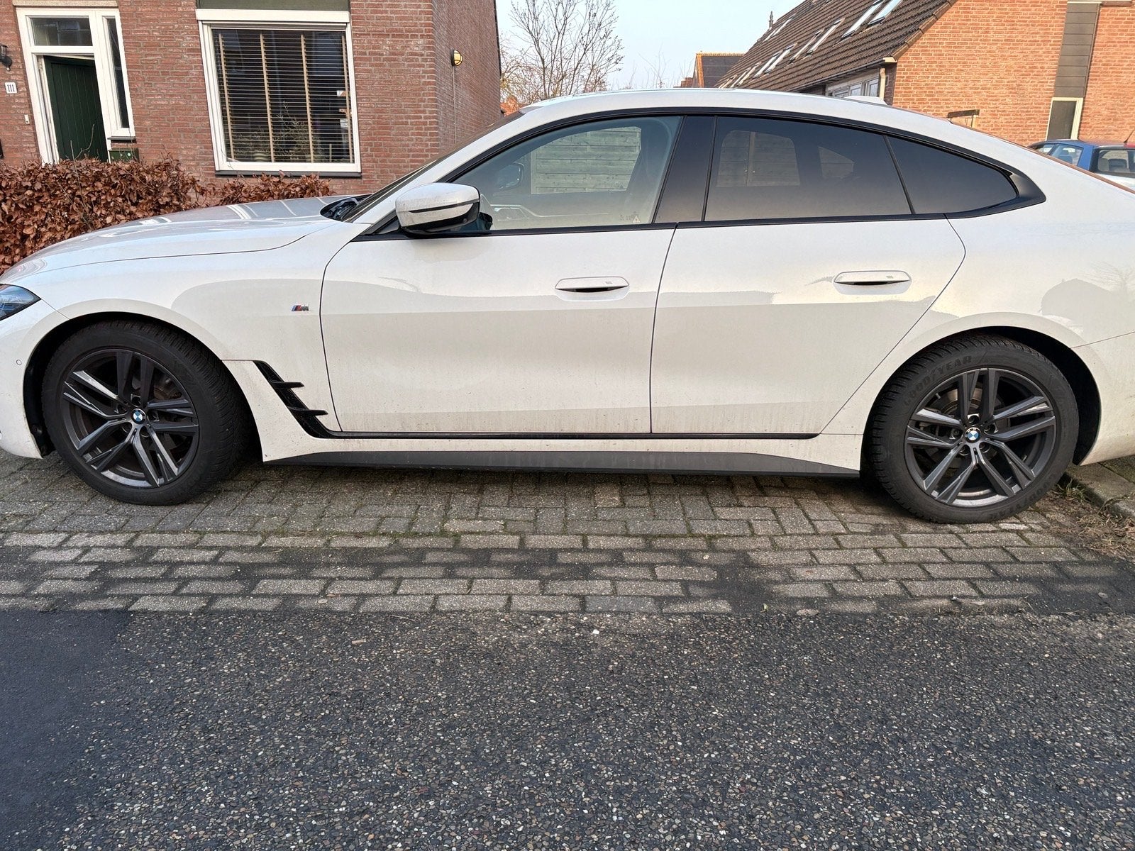 Bmw lichtmetalen velgen en Goodyear winterbanden, Auto-onderdelen, Ophalen, 18 inch, Banden en Velgen, Winterbanden