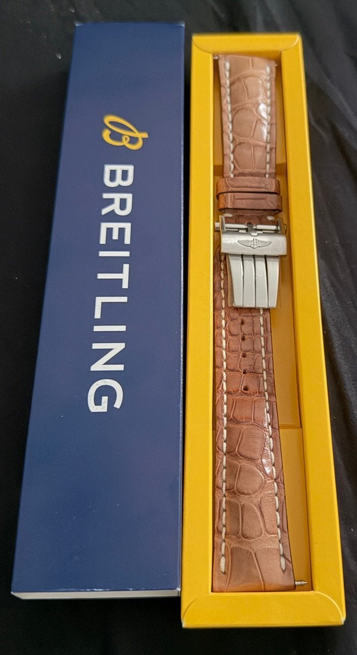 Foto 3 van Nieuwe Breitling Navitimer B01 zwarte dial