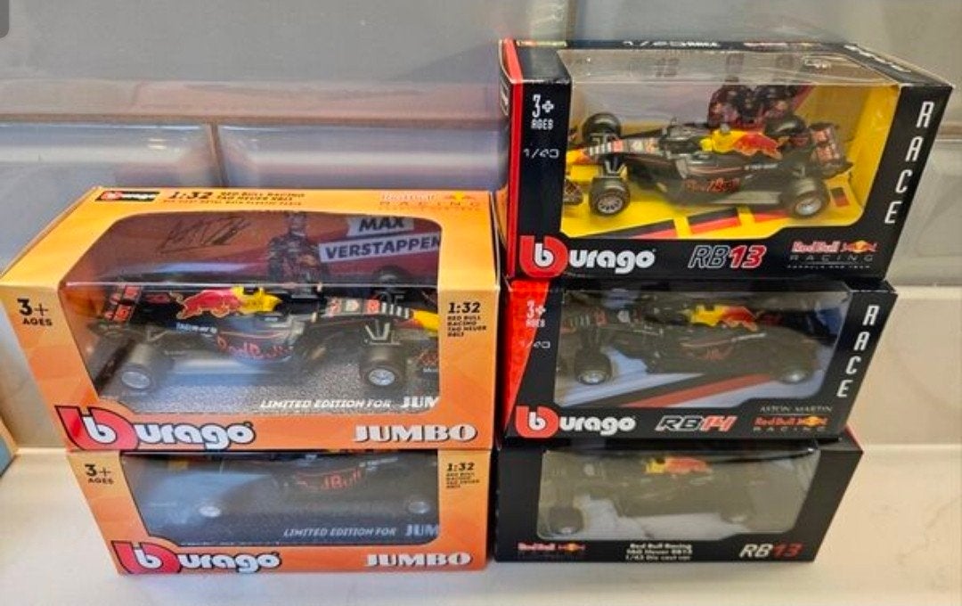 Bburago Red Bull Racing F1 modelauto's - Max Verstappen, Overige merken, Auto, 1:32 tot 1:50, Nieuw
