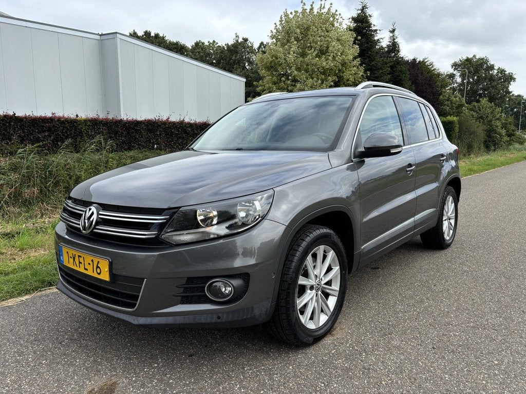 Volkswagen Tiguan 1.4 TSI Sport&Style / AIRCO / NAVI / EXPOR, Voorwielaandrijving, Euro 5, 15 km/l, 4 cilinders