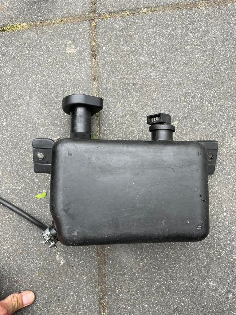 180cc olietank origineel in goede staat compleet, Ophalen of Verzenden, Zo goed als nieuw, Carburateur, Piaggio