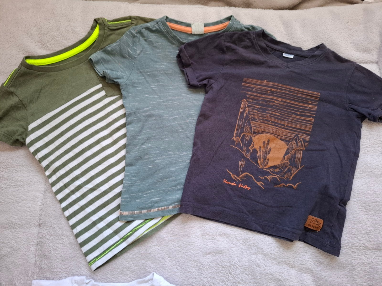 3x tshirt mt 98/104., Kinderen en Baby's, Kinderkleding | Maat 98, Ophalen of Verzenden, Jongen, Shirt of Longsleeve