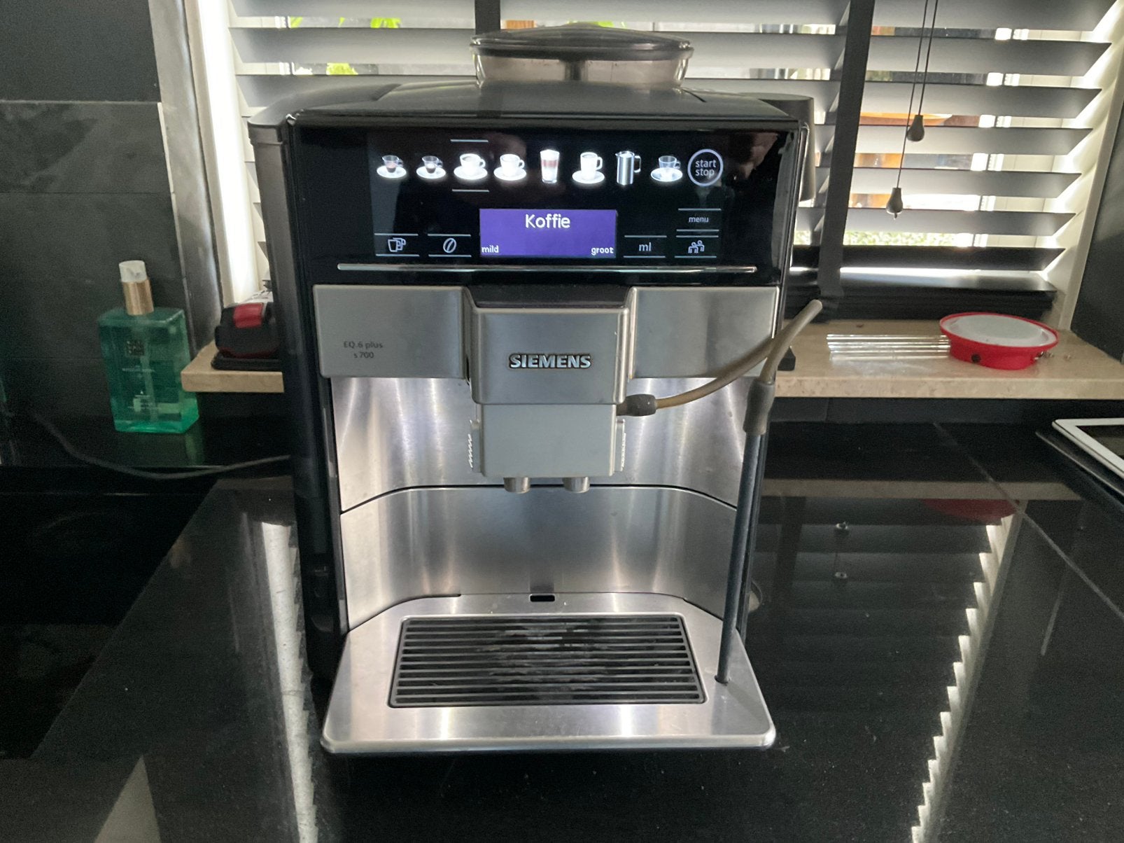 Siemens eq 6 plus s700 (defect??), Witgoed en Apparatuur, Ophalen of Verzenden, Gebruikt, Koffiemachine