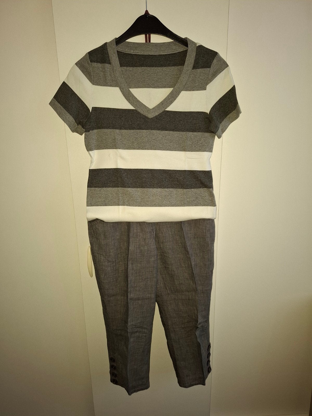 Grijze linnen dames 7/8 broek met bijpassend shirt, Ophalen, Zo goed als nieuw, Maat 38/40 (M)