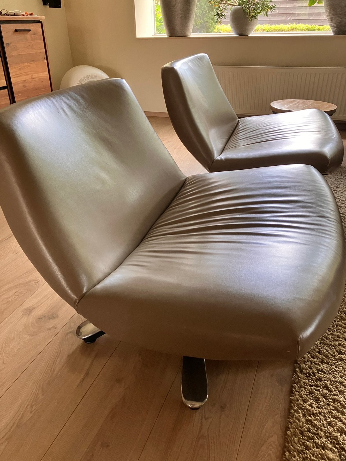 Draaibare kuipstoelen greige, Huis en Inrichting, Fauteuils, Ophalen, Zo goed als nieuw, Minder dan 75 cm, 50 tot 75 cm