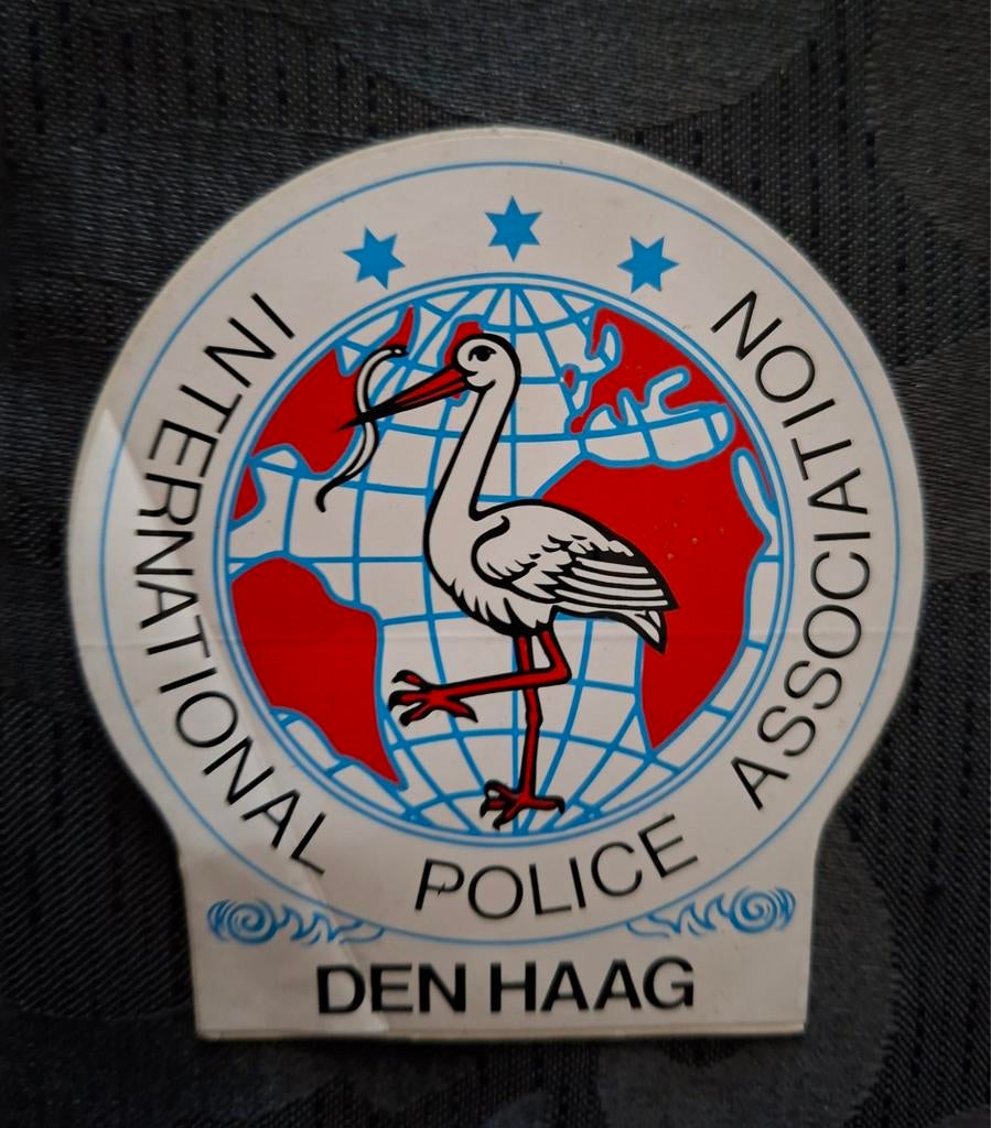 I.P.A. sticker den Haag, Verzenden, Landmacht, Nederland, Embleem of Badge