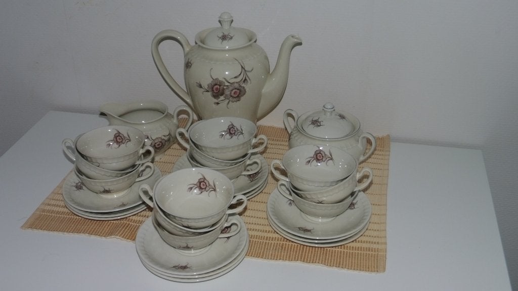 Antiek Mosa Maastricht Koffie of Thee servies Ontbijtsetjes , Ophalen