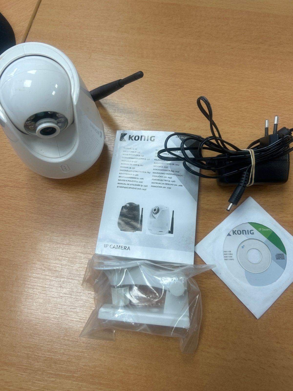 König Indoor Pan-Tilt IP Camera SAS-IPCAM110W, Ophalen of Verzenden, Zo goed als nieuw, Binnencamera