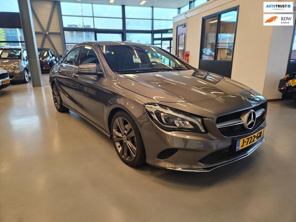 Mercedes-Benz CLA-klasse 180 Automaat | Afn trekhaak | Carpl, Stof, Gebruikt, 4 cilinders, 715 kg