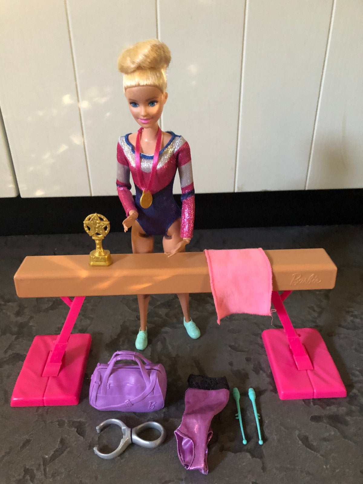 Barbie turnster evenwichtsbalk golden medal mattel, Ophalen, Zo goed als nieuw, Fashion Doll