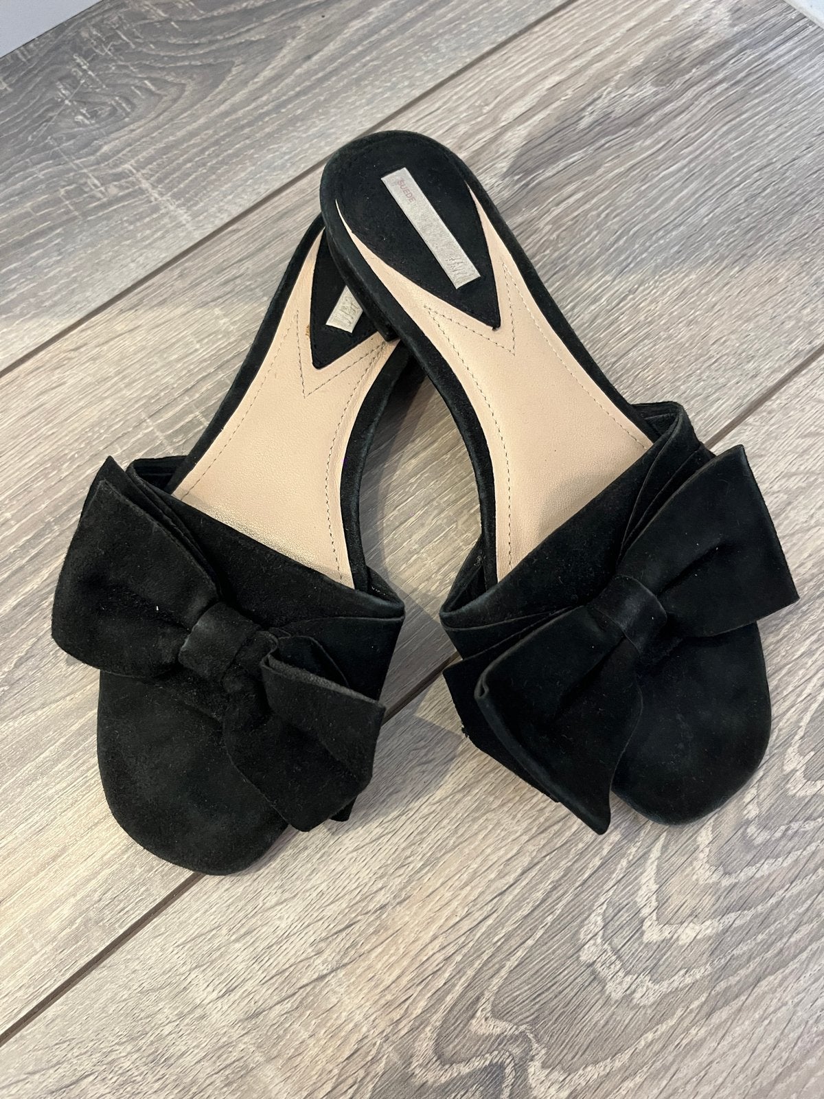 Zwarte suède slippers met strik - H&M, Slippers, Zwart, Ophalen of Verzenden, Zo goed als nieuw