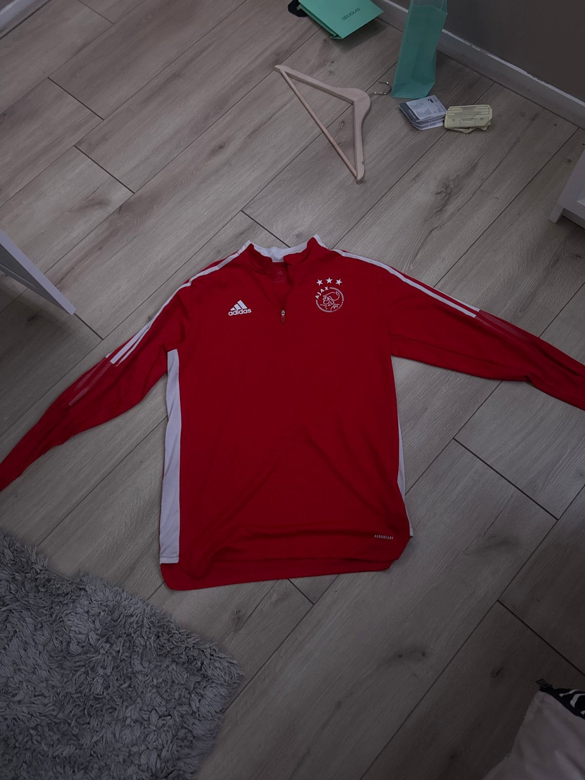 Ajax trainingsshirt rood - Maat L, Kleding | Heren, Ophalen, Maat 52/54 (L), Zo goed als nieuw, Voetbal