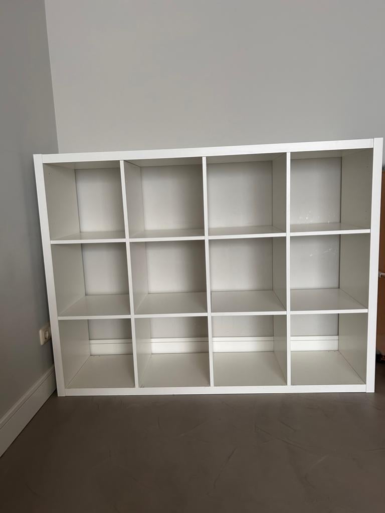 IKEA Kallax kast 12 vakken met 4 inzetdeurtjes, Huis en Inrichting, Kasten | Boekenkasten, Ophalen, Gebruikt, 100 tot 150 cm, 100 tot 150 cm