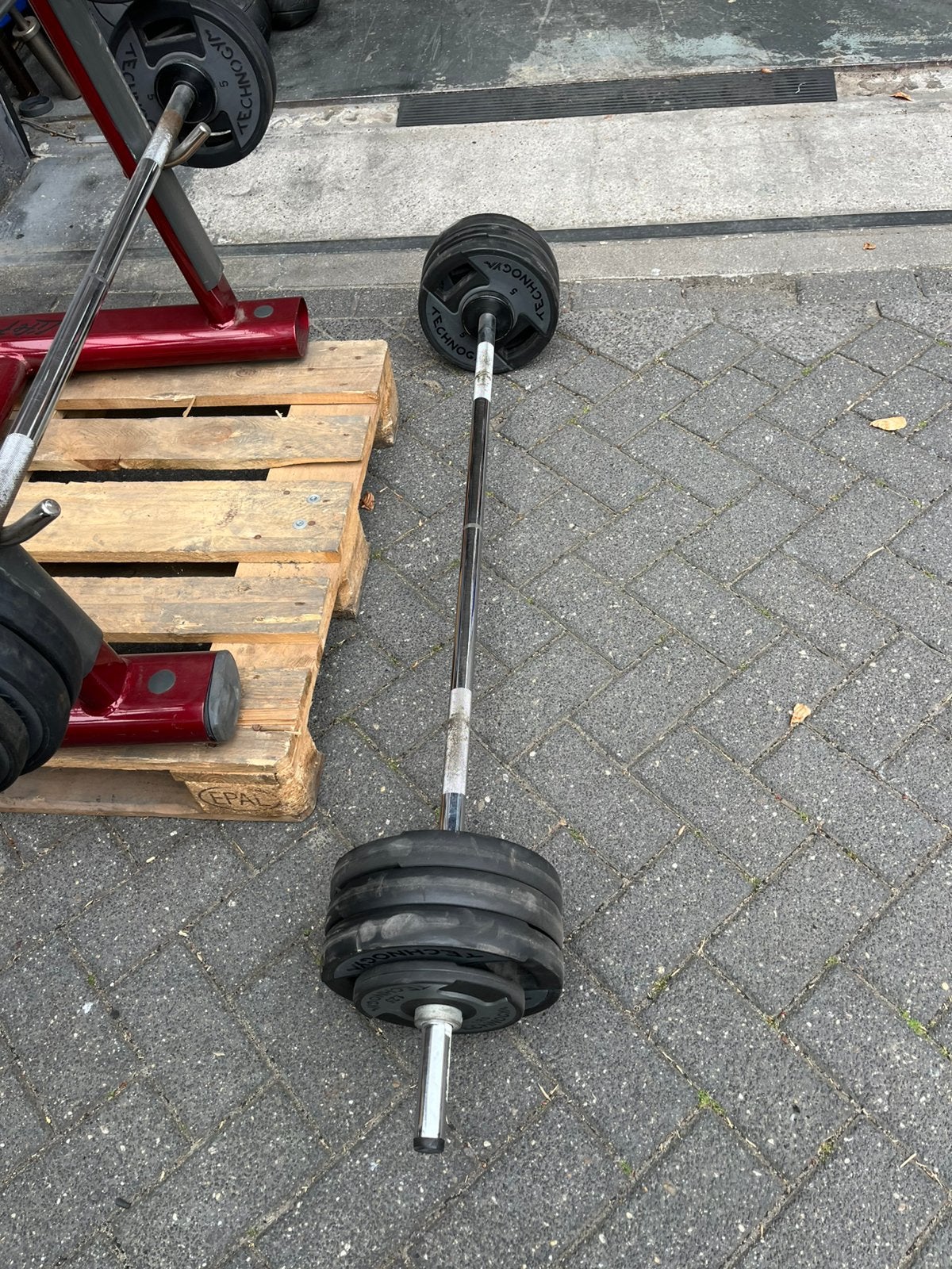 Technogym vaste halter stang 40 kg, Sport en Fitness, Fitnessmaterialen, Ophalen, Halter, Halterstangen, 40 kg