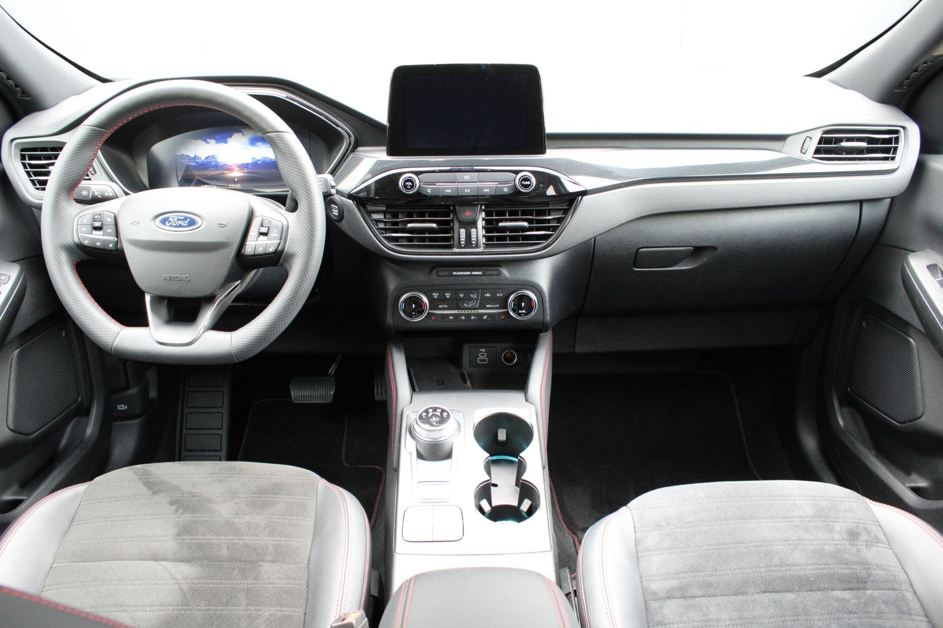 Ford Kuga 2.5 PHEV ST-Line X, Adaptive Cruise Control, Gebruikt, Zwart, Zwart