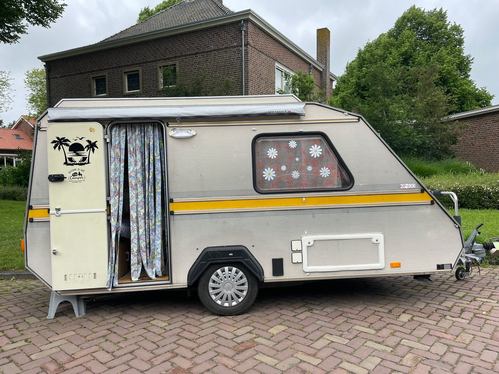 Te huur super leuke kip kompakt lichtgewicht caravan, Caravans en Kamperen, Verhuur