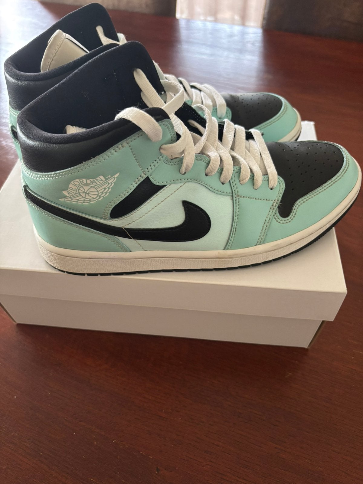 Nike air jordan 1 mid sneakers, Nieuw, Ophalen of Verzenden, Sneakers of Gympen, Groen