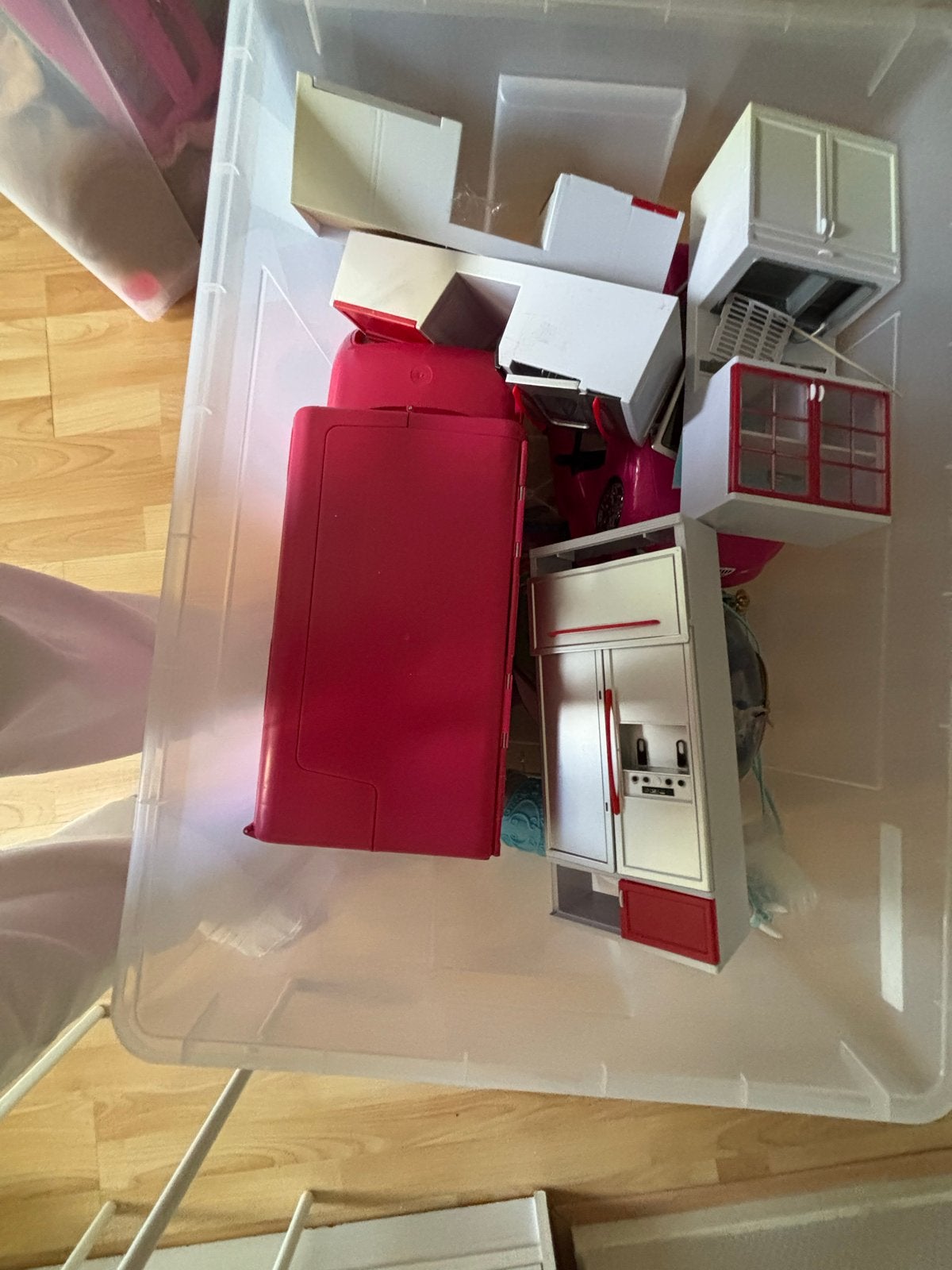 Foto 4 van Grote Barbie set met poppenhuis, camper en accessoires