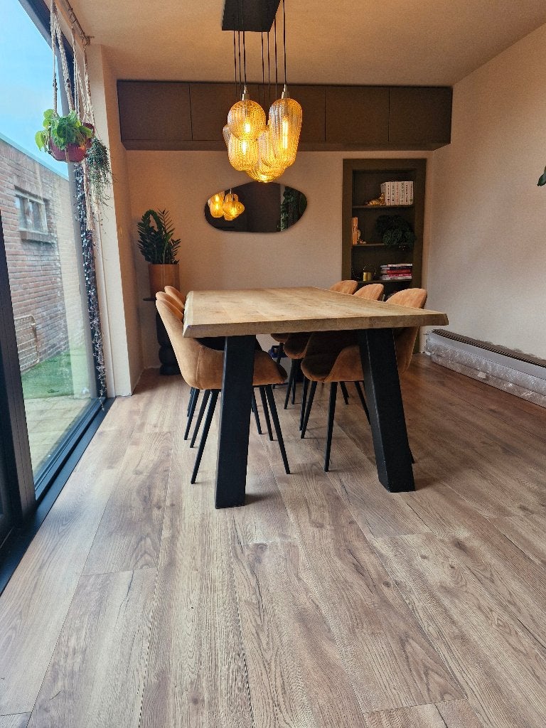 Robuuste eettafel van eikenhout met metalen poten, Ophalen, 100 tot 150 cm, 200 cm of meer, Industrieel, Modern
