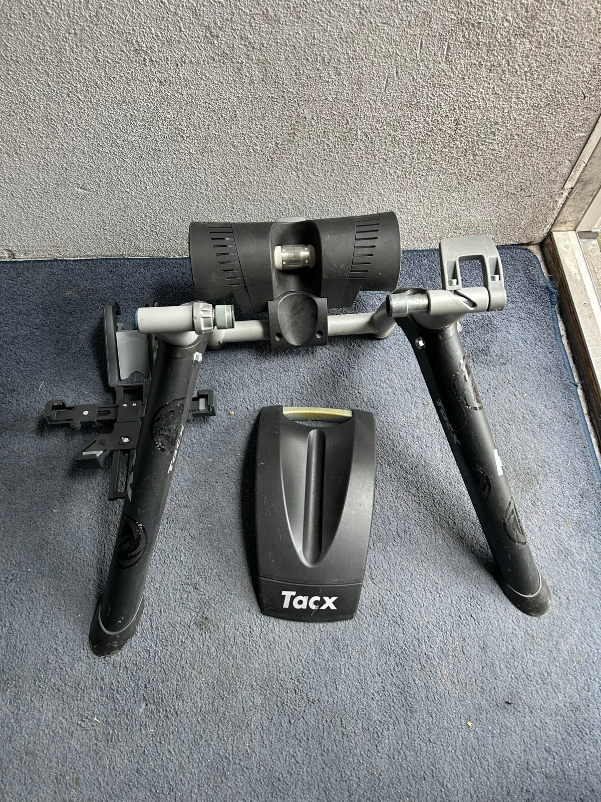 Tacx Bushido Smart T2780 - Indoor fietstrainer, Fietsen en Brommers, Fietsonderdelen, Ophalen, Zo goed als nieuw