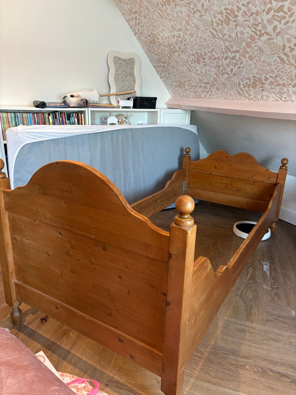 Prachtig grenen kinder/1-persoonsbed met lattenbodem, Huis en Inrichting, Slaapkamer | Bedden, Ophalen, 90 cm, Eenpersoons, Bruin