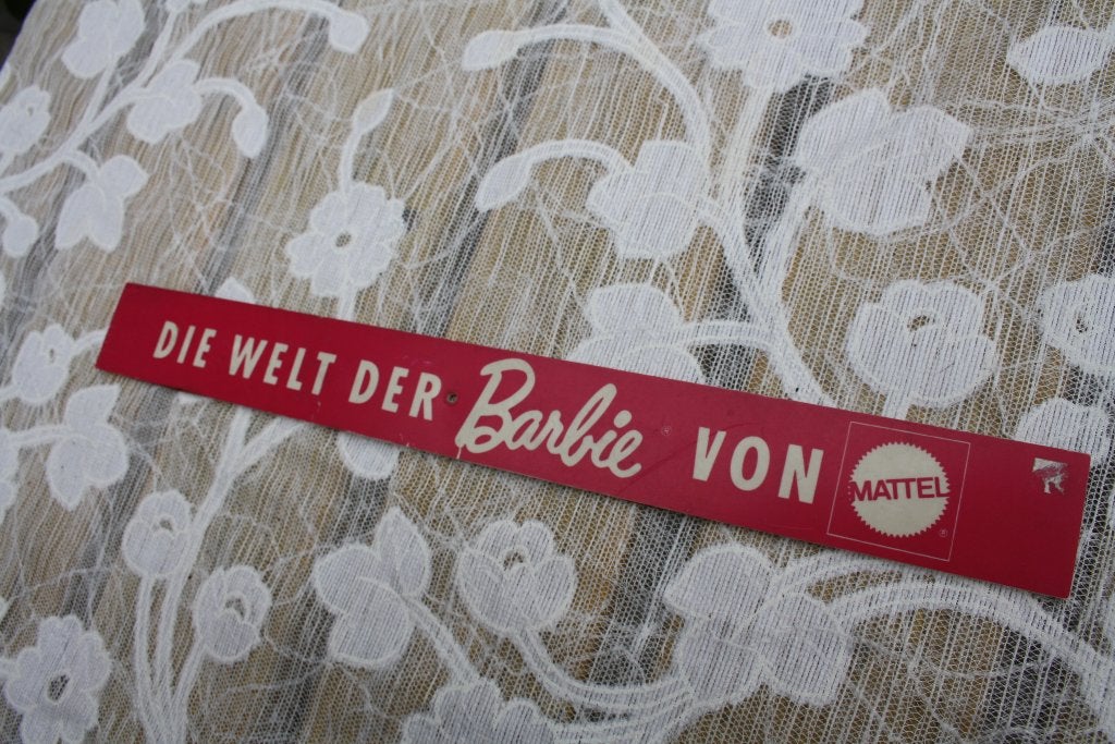 Vintage Barbie Mattel Reclamebord "Die Welt der Barbie"