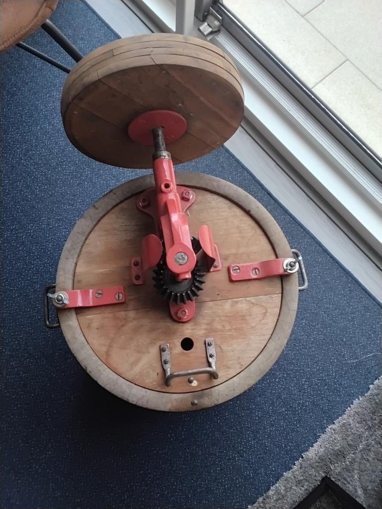 Antieke Boterkarn - Decoratief Houten Vat met Mechanisme, Ophalen of Verzenden