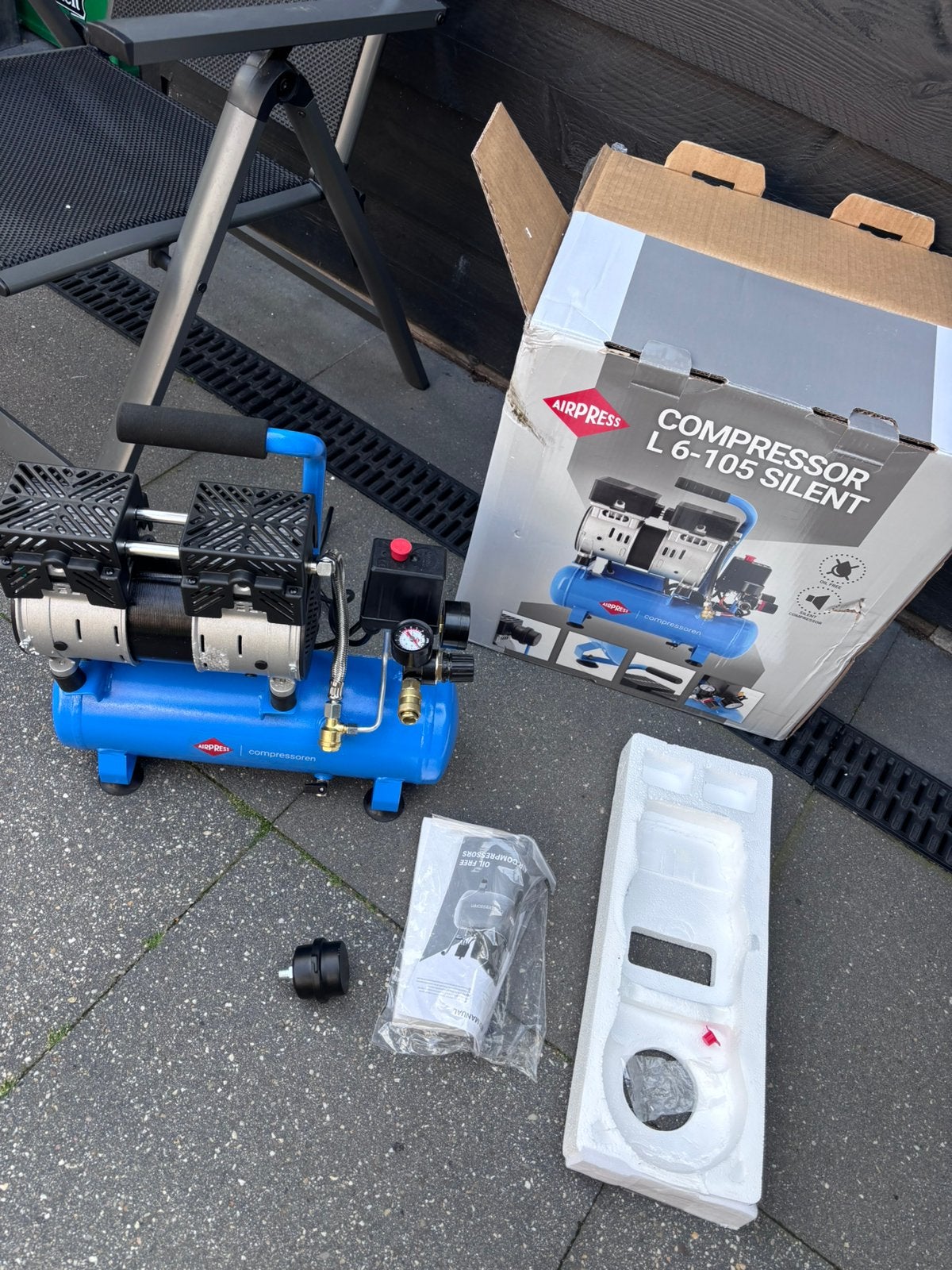 Nieuwe Airpress L 6-105 Silent Compressor - lekt op koppelin, Doe-het-zelf en Verbouw, Ophalen of Verzenden, Nieuw, 6 tot 10 bar