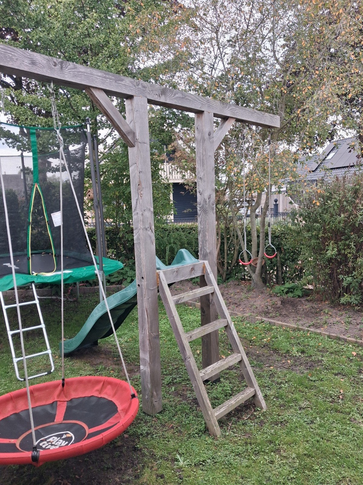 Houten speeltoestel met glijbaan en schommel, Kinderen en Baby's, Ophalen, Gebruikt, Glijbaan