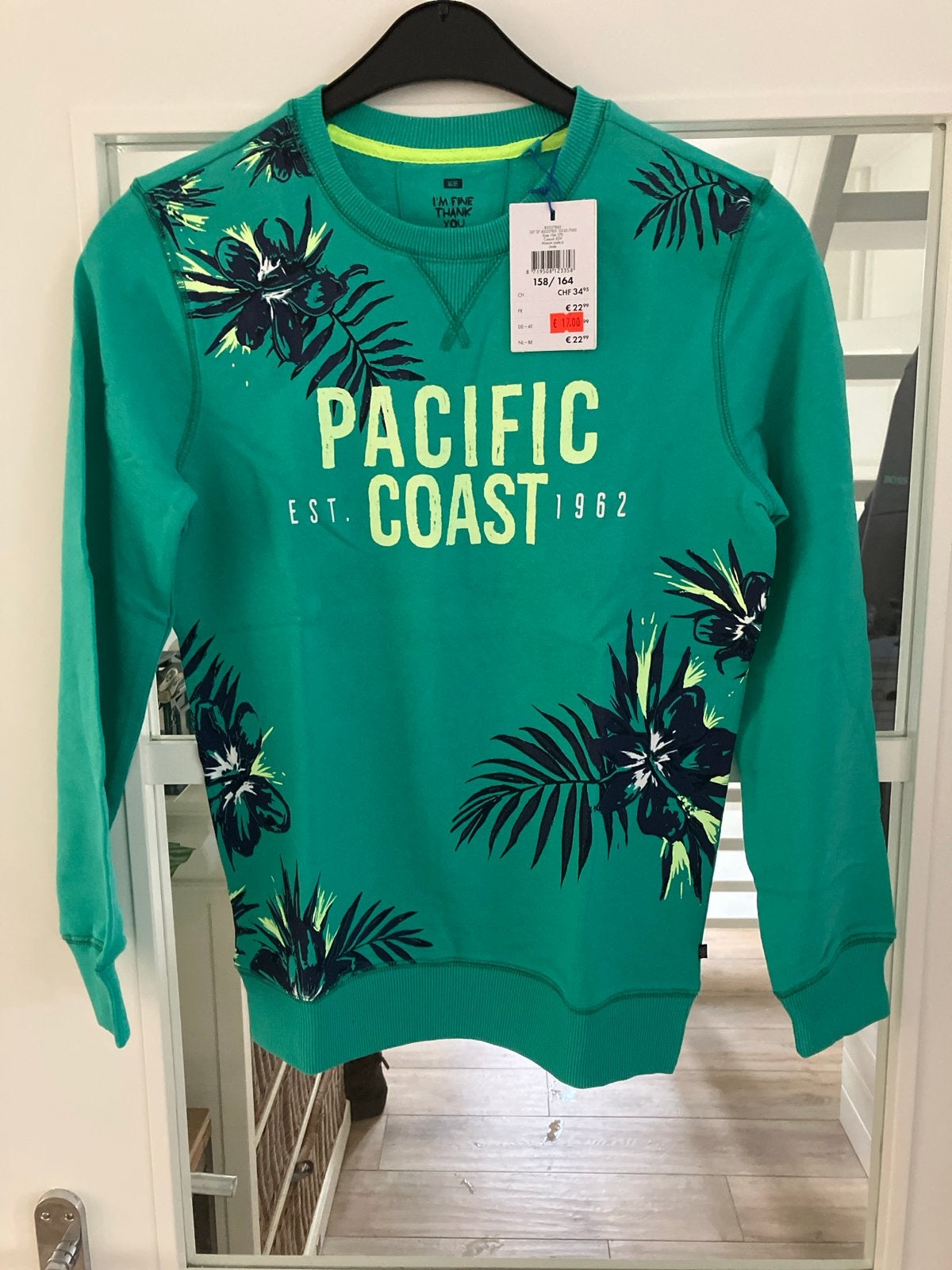 WE Groene sweater nieuw maat 158/164, Ophalen of Verzenden, Nieuw, Jongen of Meisje, Trui of Vest