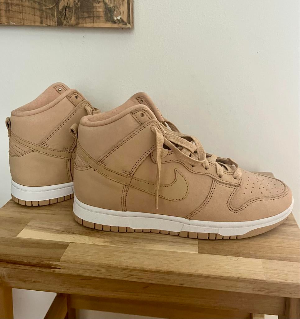 Nike Dunk High Up Sneakers - Beige, Overige kleuren, Nieuw, Ophalen of Verzenden, Sneakers of Gympen