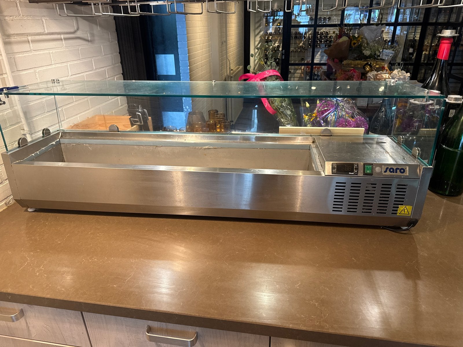 Saro gekoelde vitrine / saladette, Ophalen of Verzenden, Gebruikt, Koelen en Vriezen