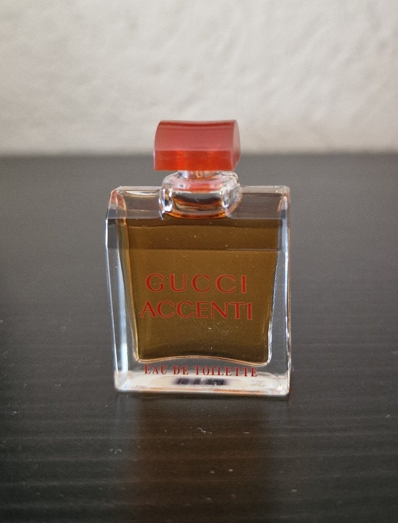 Miniatuur parfum flesje Gucci, Verzamelen, Ophalen of Verzenden, Zo goed als nieuw, Miniatuur, Gevuld