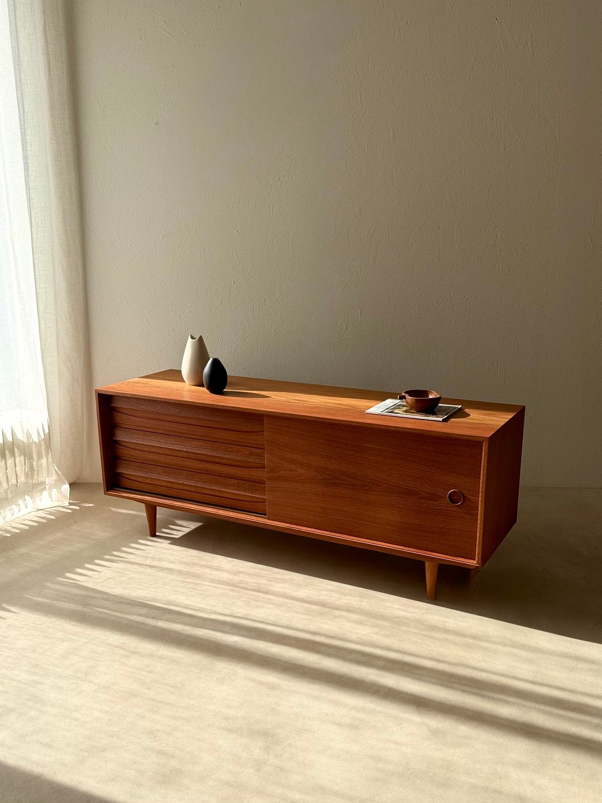Mid century teakfineer dressoir jaren 60, Ophalen of Verzenden, Gebruikt, Mid century