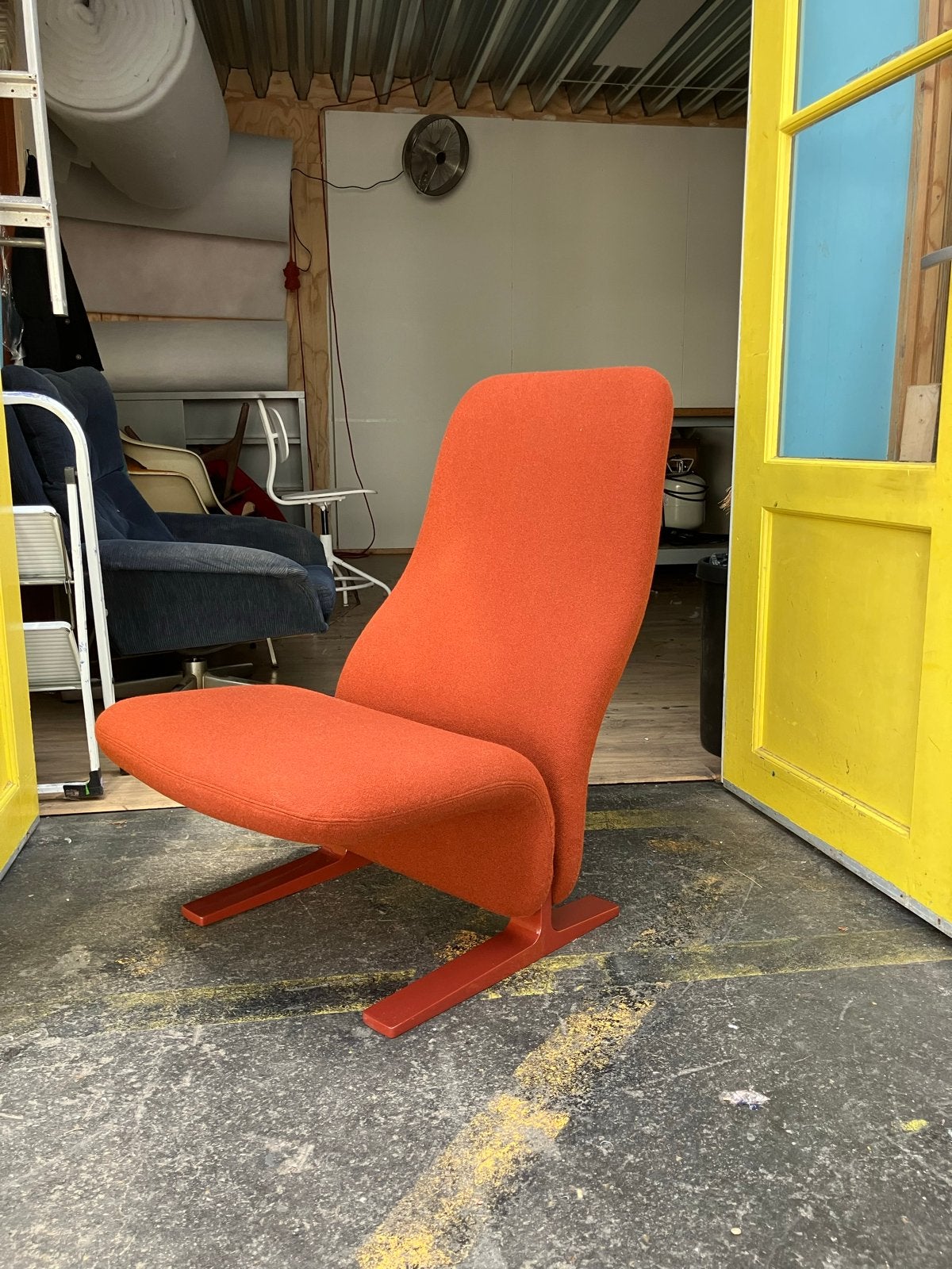 Artifort Concorde Fauteuil - Herstoffeerd Kvadrat Tonus, Ophalen, Zo goed als nieuw, Stof, 75 tot 100 cm